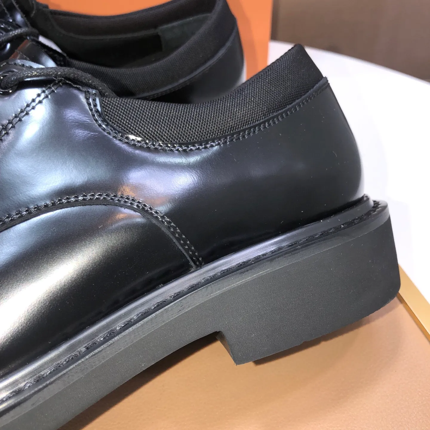Men's men's shoes 💰660💰[LOUIS VUITTON] (original order) new style 🍀LV Louis Vuitton * - top version of LV classic leather shoes! Made of imported original single cowhide, original leather side strips and wear-resistant rubber outsole! High quality products! Code number 39-44 (38.45 customized)